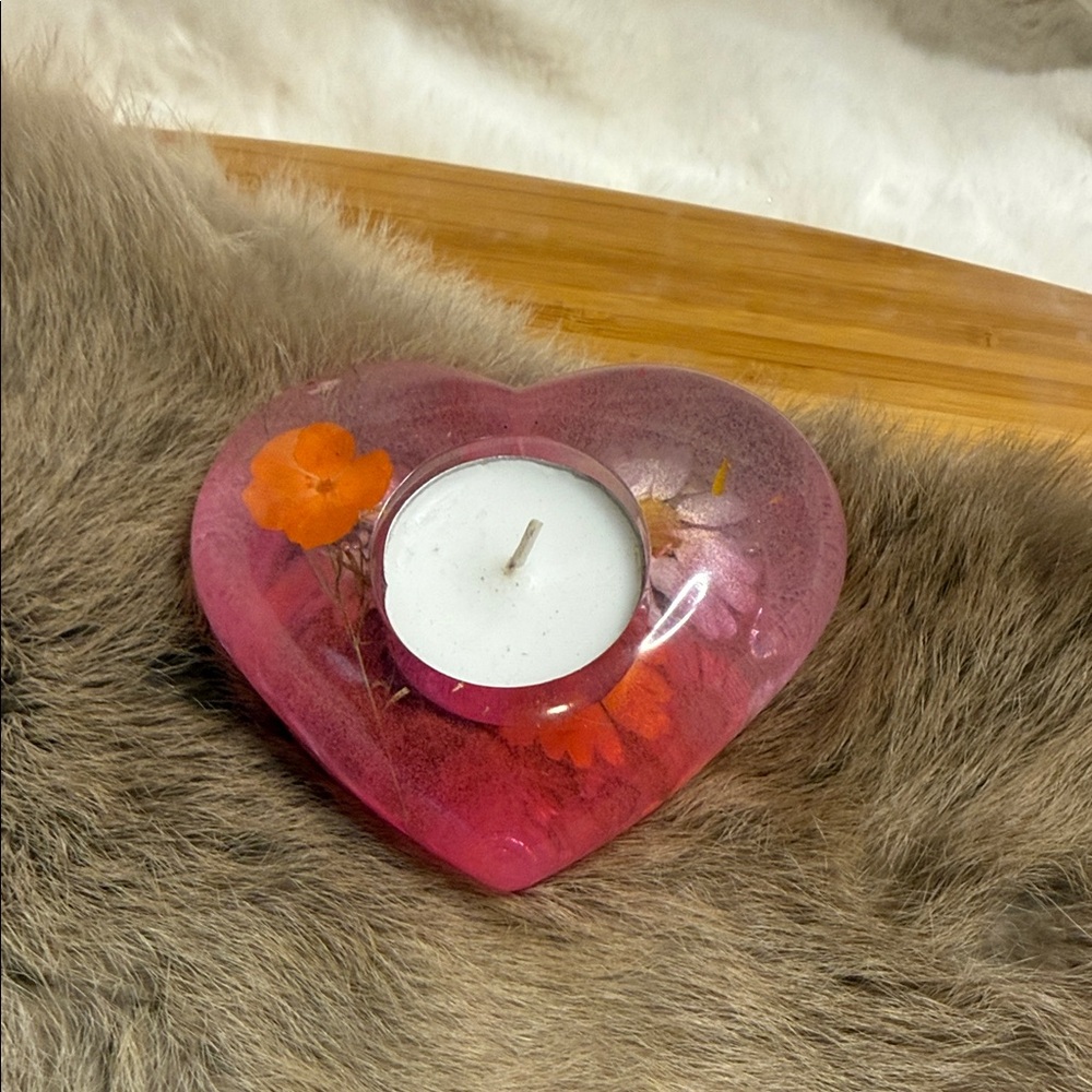 Pink Heart-Shaped Resin Tea Light Candle Dish with Floral Design - Picture 3 of 3